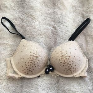 Victoria Secret Push Up Bra 32C